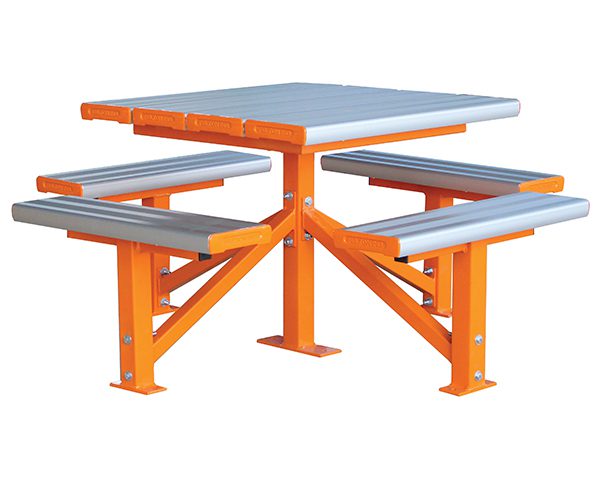 Felton 4-sided-Pedestal-Park-Setting-1