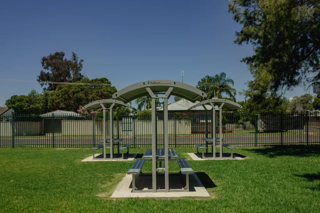 Deluxe Broad Roof Sheltered Park Setting