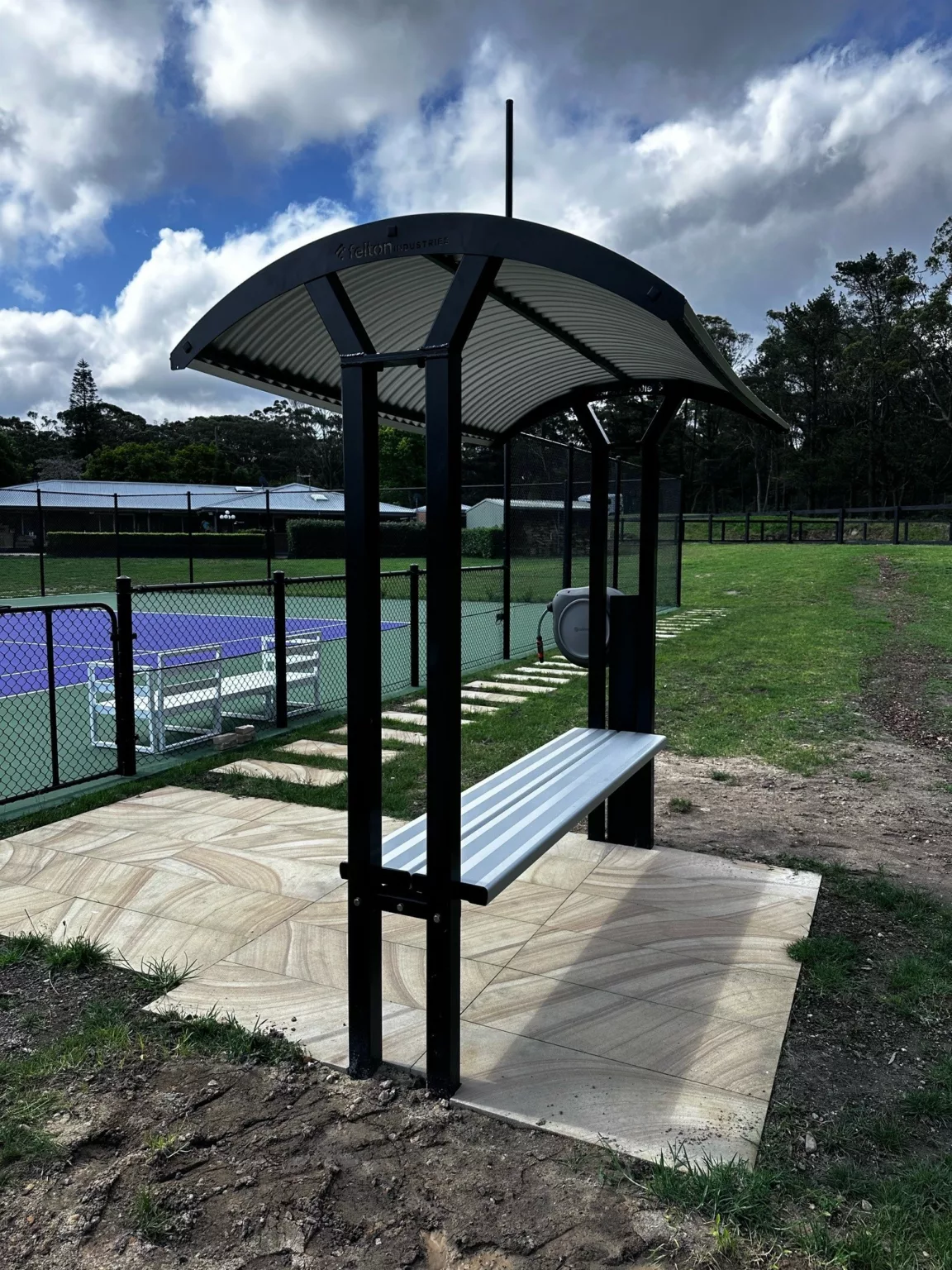 Double Bench Shelter 2