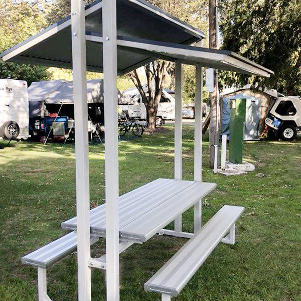 Felton Eco-Trend Sheltered Park Setting at Cowra Van Park