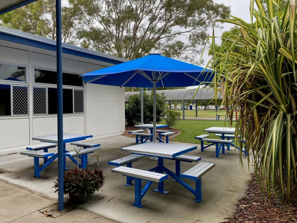 Pedestal Park Setting- Kawana States College